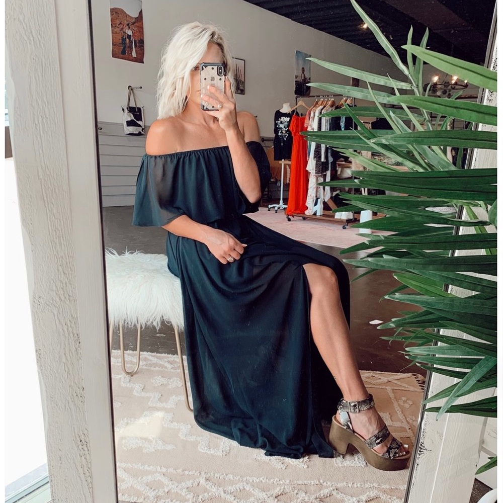 SOLD - The Stellar Maxi in black NWT - Picture 1 of 4